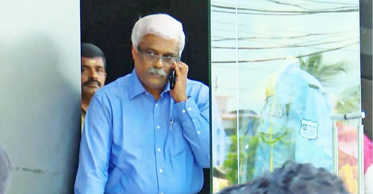 കൂടുതൽ വകുപ്പുകൾ നൽകിയതിന് പിന്നാലെ സ്വയം വിരമിക്കാനൊരുങ്ങി എം ശിവശങ്കർ;  അപേക്ഷ തള്ളി ചീഫ് സെക്രട്ടറി