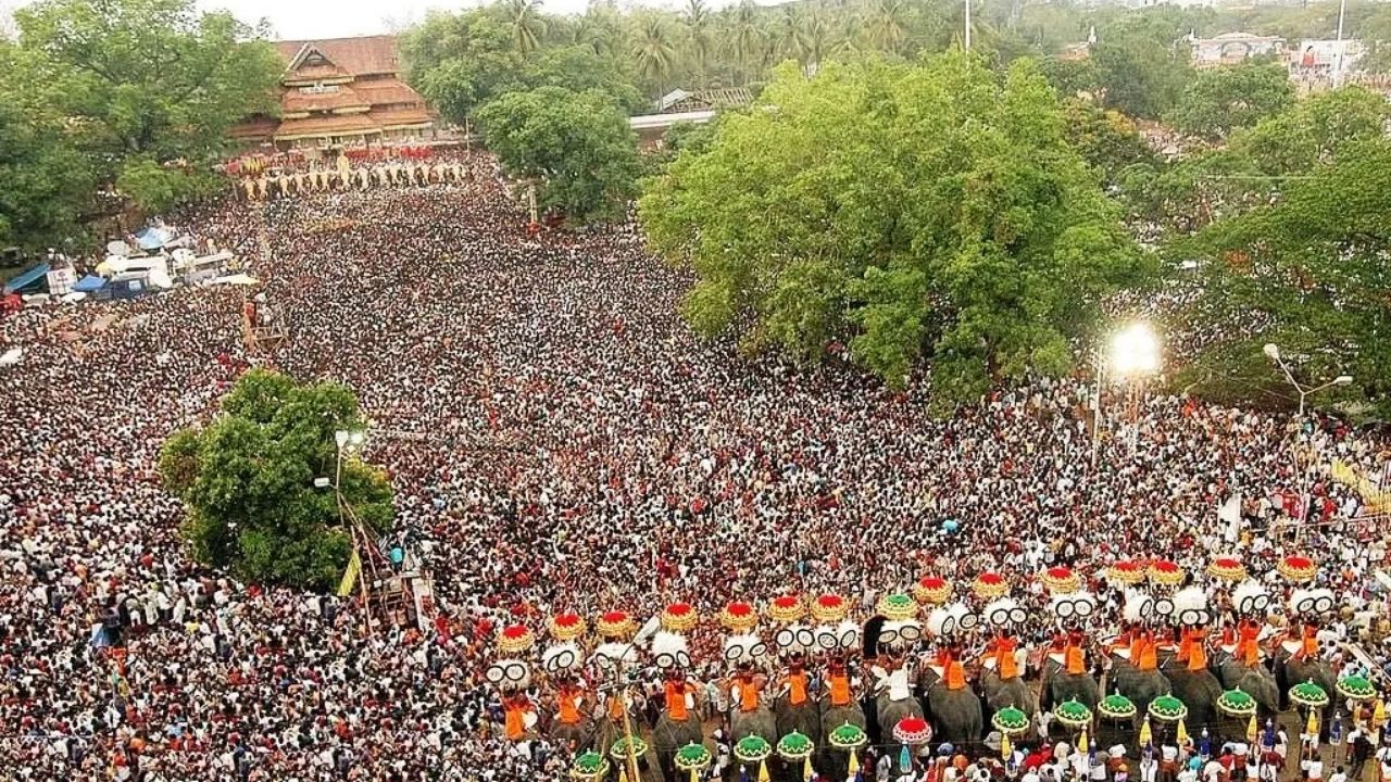 കണ്ണും കാതും തേക്കിൻകാട്ടിലേക്ക്‌